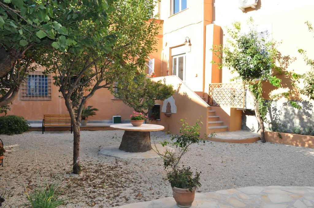 Il Giardinetto Guest House Civitavecchia Eksteriør bilde
